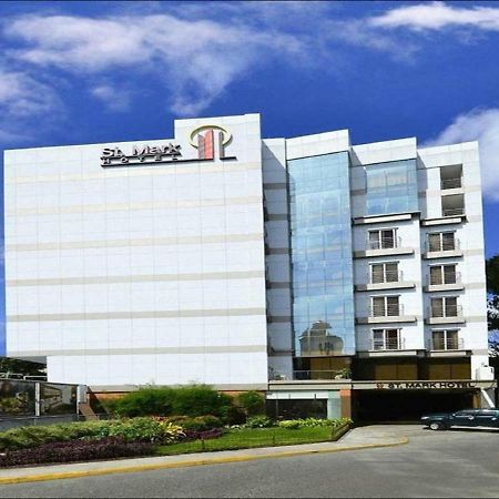 St Mark Hotel Cebu Esterno foto
