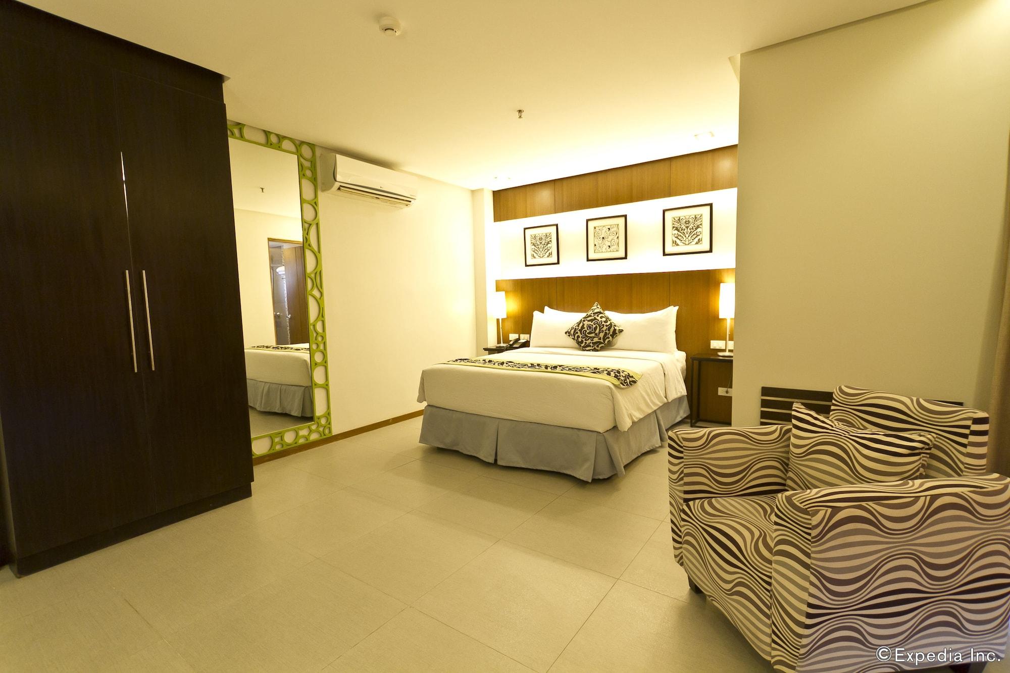 St Mark Hotel Cebu Esterno foto