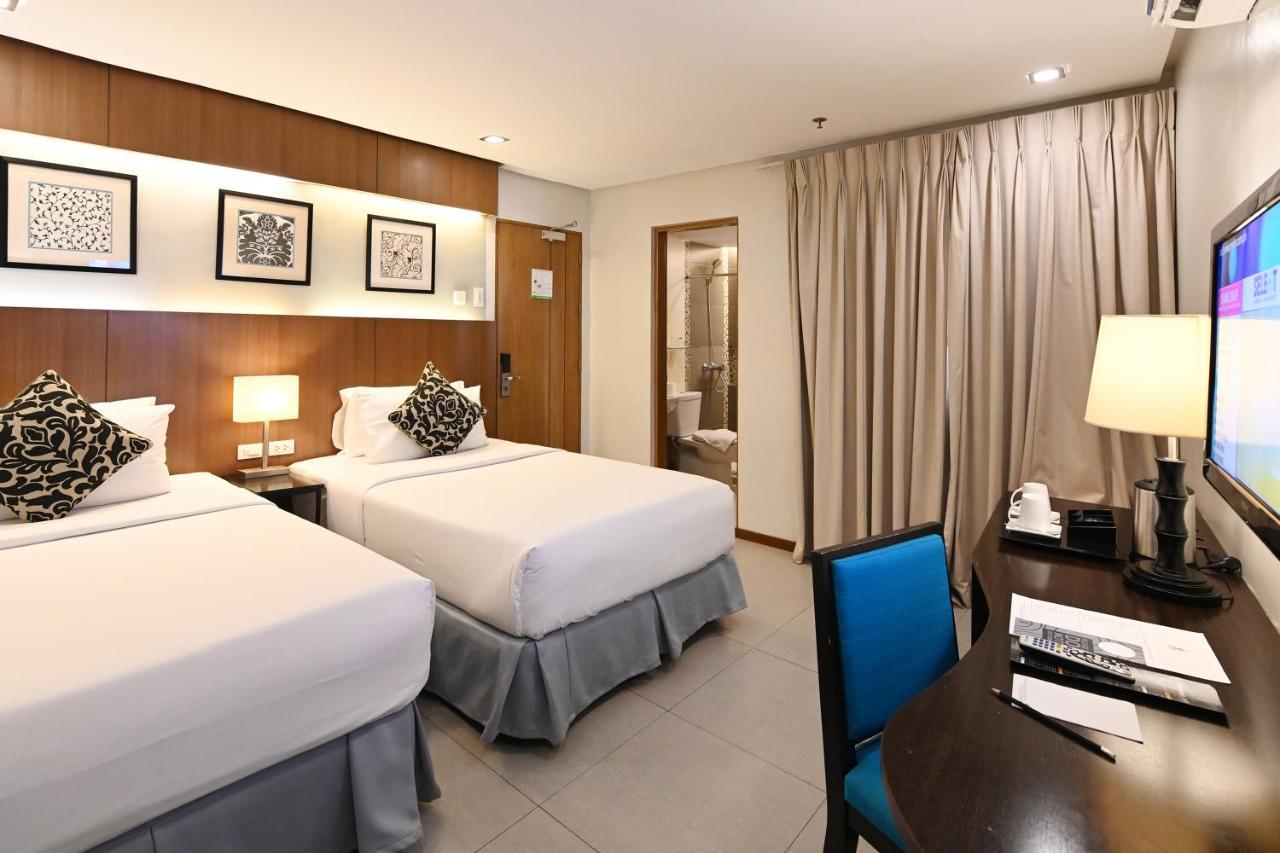 St Mark Hotel Cebu Esterno foto