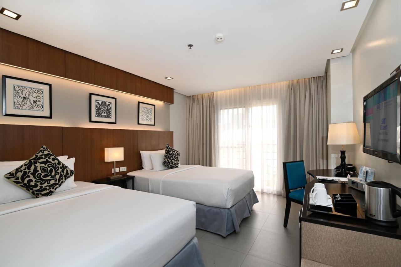 St Mark Hotel Cebu Esterno foto