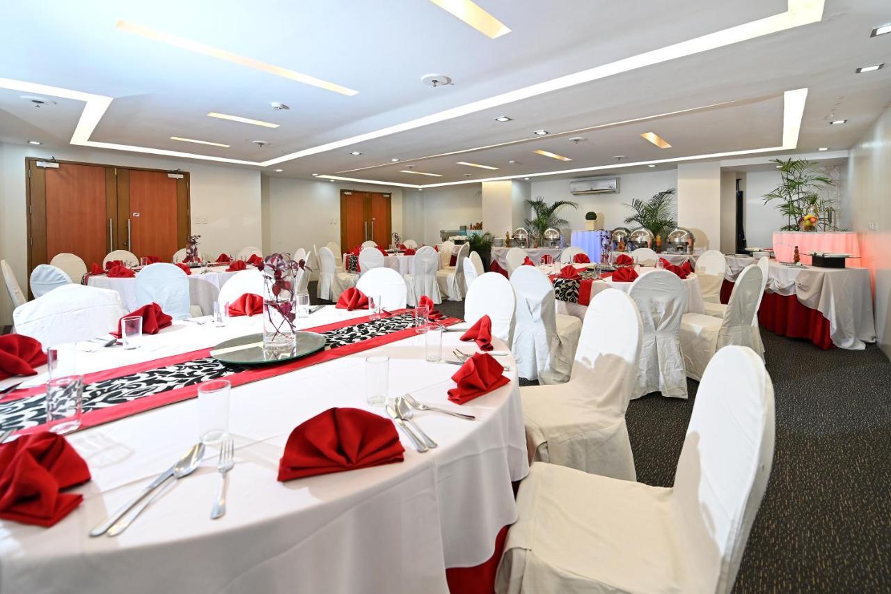St Mark Hotel Cebu Esterno foto