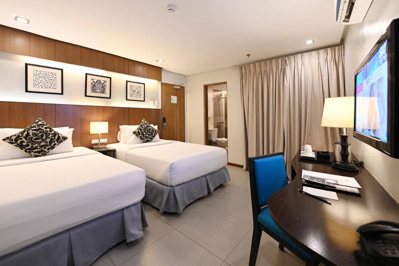 St Mark Hotel Cebu Esterno foto