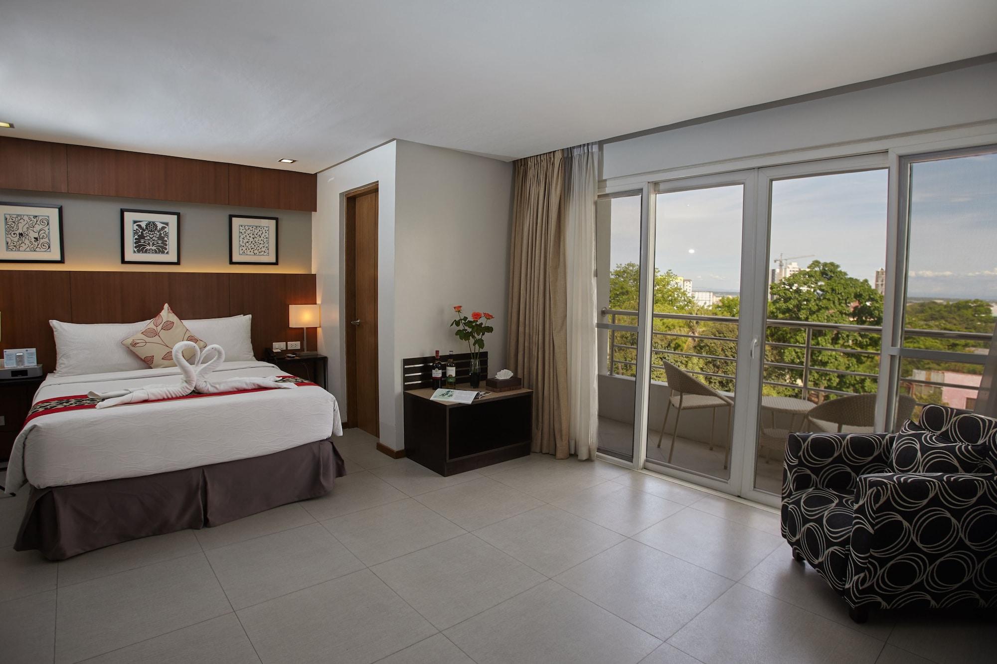 St Mark Hotel Cebu Esterno foto