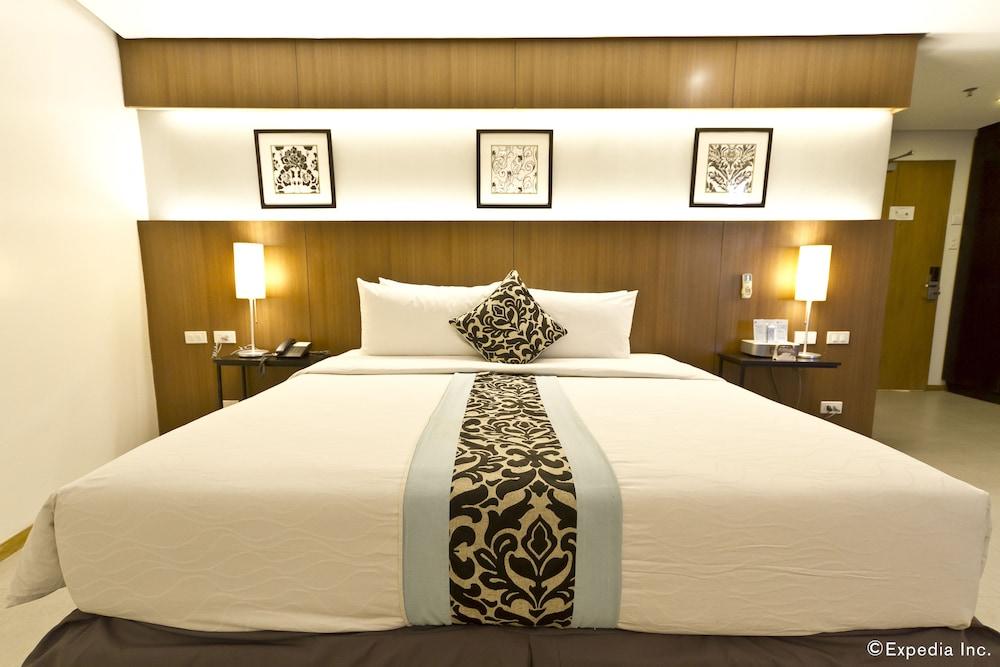 St Mark Hotel Cebu Esterno foto